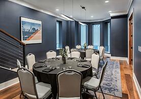 Hyatt Place Newark - Main Street