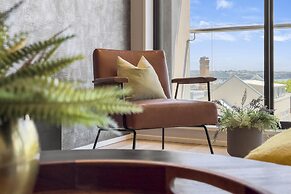 Laid back living with city views