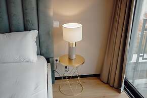 City Center Premium Apartment by Vacationy