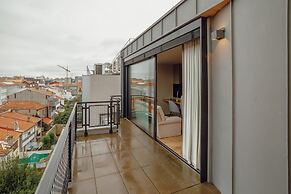 City Center Premium Apartment by Vacationy
