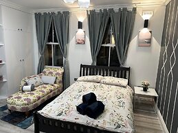 Fabulous Apartment to Acton Town