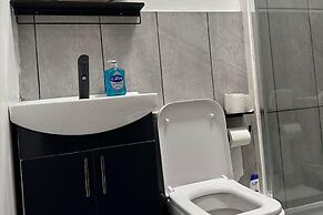 Fabulous Apartment to Acton Town