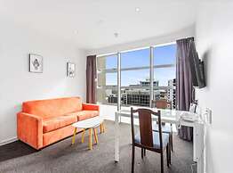 Central City 1Br Apartment