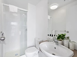 Central City 1Br Apartment