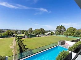 Lovely Bright Apartment - Central Takapuna!