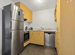 Wonderful Apartment In Quiet Cbd Neighbourhood!