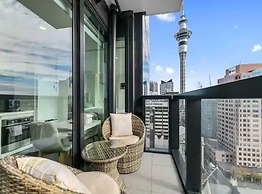 Sun Kissed Apartment With Panoramic Views