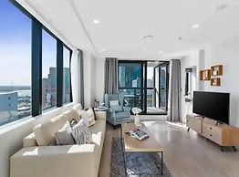 Just Opposite To Sky Tower, 2 Bed 2 Bath In Cbd