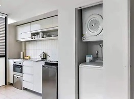 Lovely And Cozy Apartment - Parking, Pool And Gym!