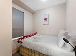 Uptown Two Bedroom Apartment With The Essentials