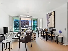 Gorgeous 2 Bedroom - Wynyard Quarter! Free Parking