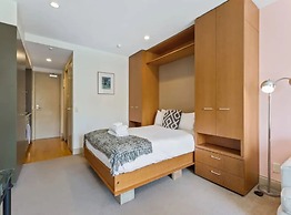 Beautiful Studio In The Viaduct With Free Carpark!