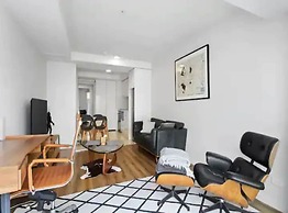 Central Modern Apartment With Remote Working Space