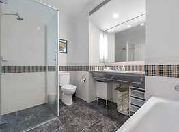 Spacious One Bedroom With Pool And Gym!