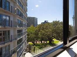 Beautiful Two Bedroom Apartment Next To Myers Park