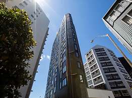 Beautiful Two Bedroom Apartment Next To Myers Park