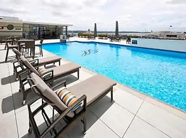 Lovely Bright Apartment With Balcony, Pool And Gym