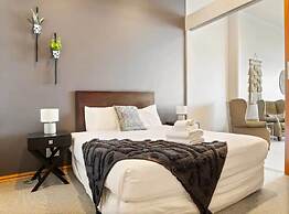 Relaxing Sea Wharf View Apartment