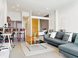Relaxing Sea Wharf View Apartment