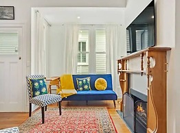 Cheerful 1 Bedroom Home With Free Parking