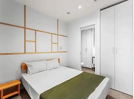 Stylish Central City 1-Bedroom With Patio