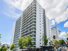 Lovely Two Bedroom Apartment Close To Sky Tower