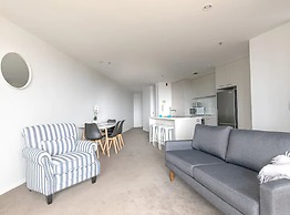 Beautiful Sky Tower View Home W/ Free Parking