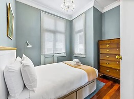 Fabulous Style On Queen Street!