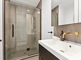 Stunning Modern Two Bedroom - Perfect Location!