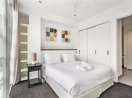 Stunning Views Of Viaduct Harbour! Free Parking