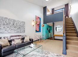 One-Bedroom In Loft Viaduct