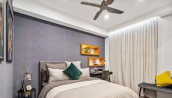 Awesome Apartment W/ Parking!