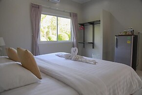 Maikhao Home Garden Bungalow