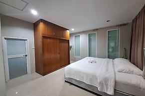 Maikhao Home Garden Bungalow