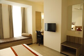 HOTEL THE ROYAL VISTA