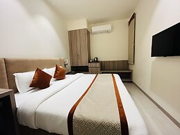 HOTEL THE ROYAL VISTA