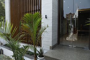 HOTEL THE ROYAL VISTA