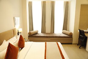 HOTEL THE ROYAL VISTA