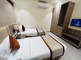 HOTEL THE ROYAL VISTA