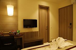 HOTEL THE ROYAL VISTA