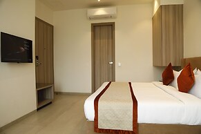 HOTEL THE ROYAL VISTA