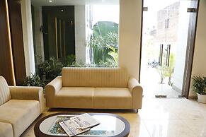 HOTEL THE ROYAL VISTA