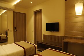 HOTEL THE ROYAL VISTA
