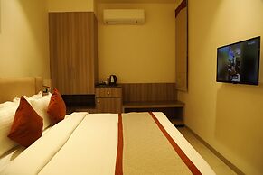 HOTEL THE ROYAL VISTA