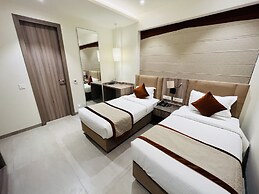 HOTEL THE ROYAL VISTA