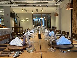 Timeless Boutique House