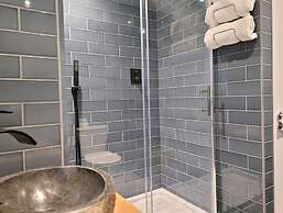 Friary House Serviced Apartments by Roomsbooked - 24Hr Reception