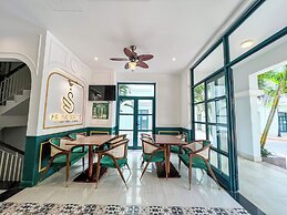 MARINA SEASIDE BOUTIQUE HOTEL