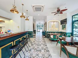 MARINA SEASIDE BOUTIQUE HOTEL
