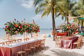 MARINA SEASIDE BOUTIQUE HOTEL